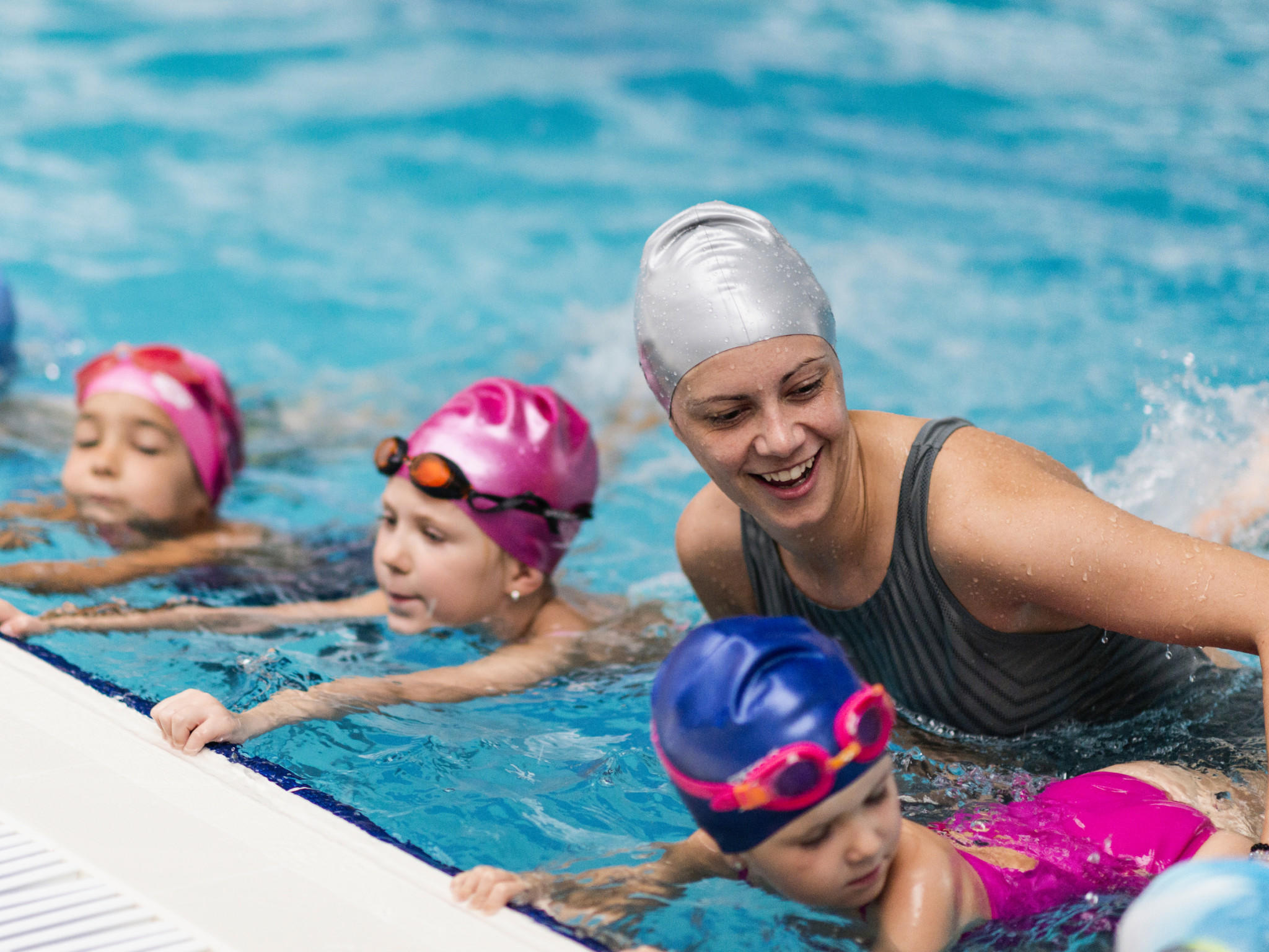 So lernen Kinder am besten Schwimmen Tipps und Anregungen für Schwimmanfänger