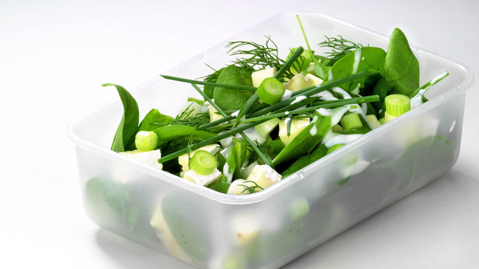 Tupperware eröffnet Online-Shop: Was wird jetzt aus den Tupperpartys? Mit Rohkost gefüllte Tupperdose