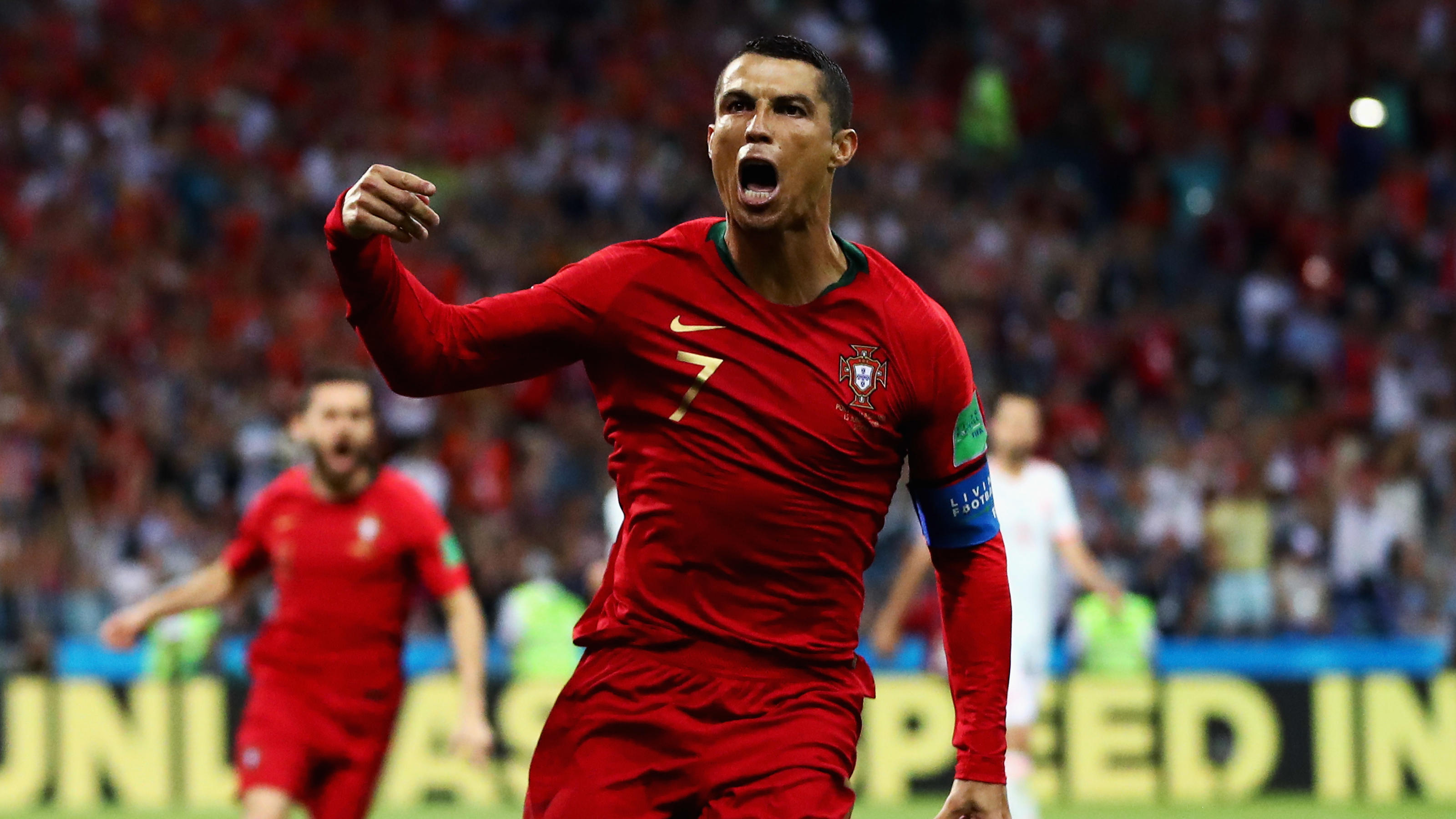 WM: Bunt gemischt SOCHI, RUSSIA - JUNE 15: Cristiano Ronaldo of Portugal celebrates after scoring his team's first goal during the 2018 FIFA World Cup Russia group B match between Portugal and Spain at Fisht Stadium on June 15, 2018 in Sochi, Russia. (Photo by Dean