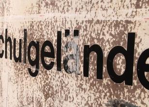 Rund drei Wochen nach Bombendrohungen und tagelangem Unterrichtsausfall an ... weiterlesen