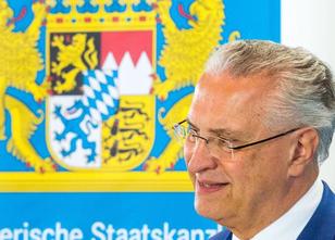 Im Asyl-Streit von CDU und CSU schlägt Bayerns Innenminister Joachim Herrma... weiterlesen