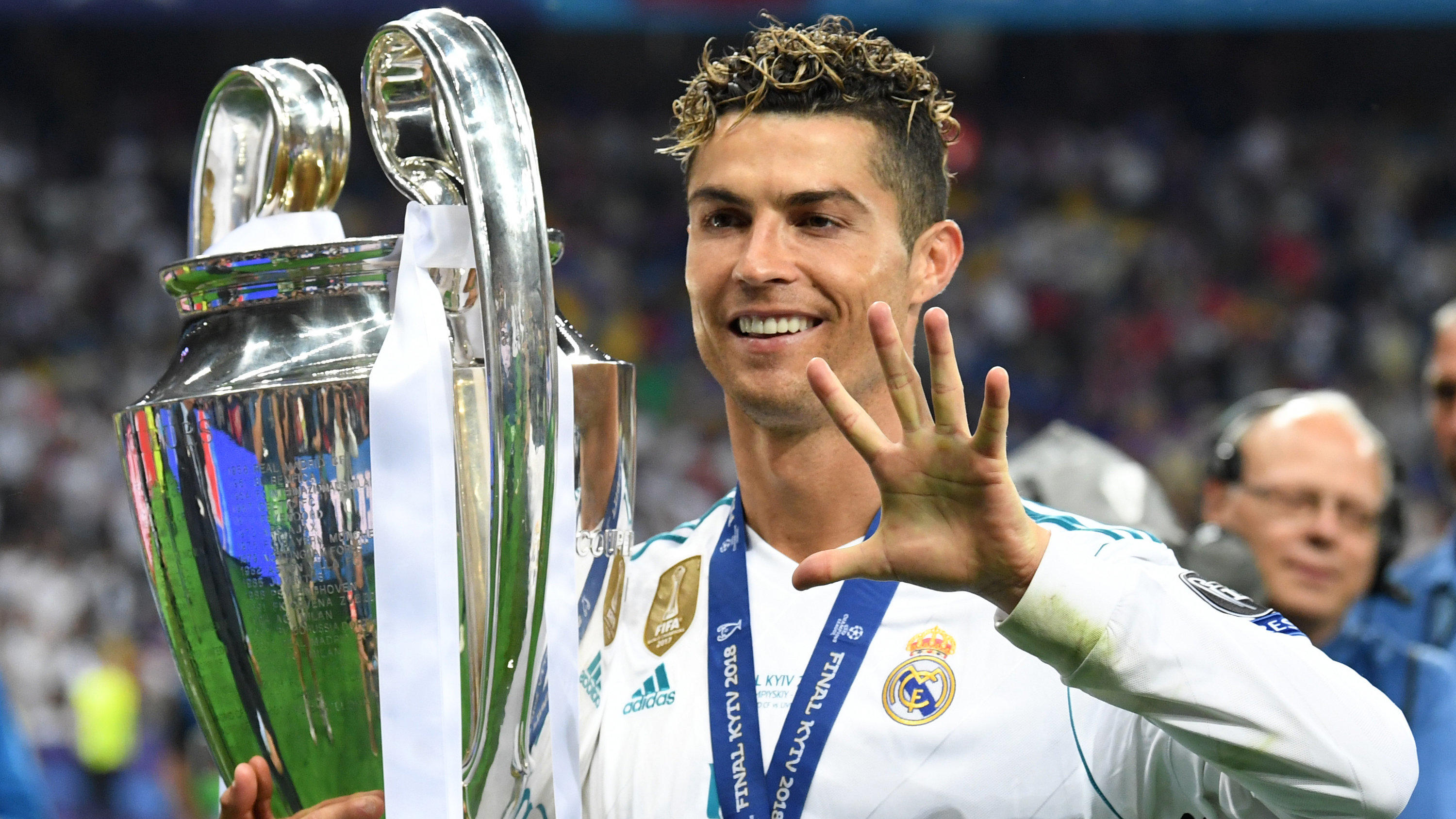 Die Presse zum Transfer-Hammer von Cristiano Ronaldo: "Ein Marsmensch landet bei Juve" Ronaldo