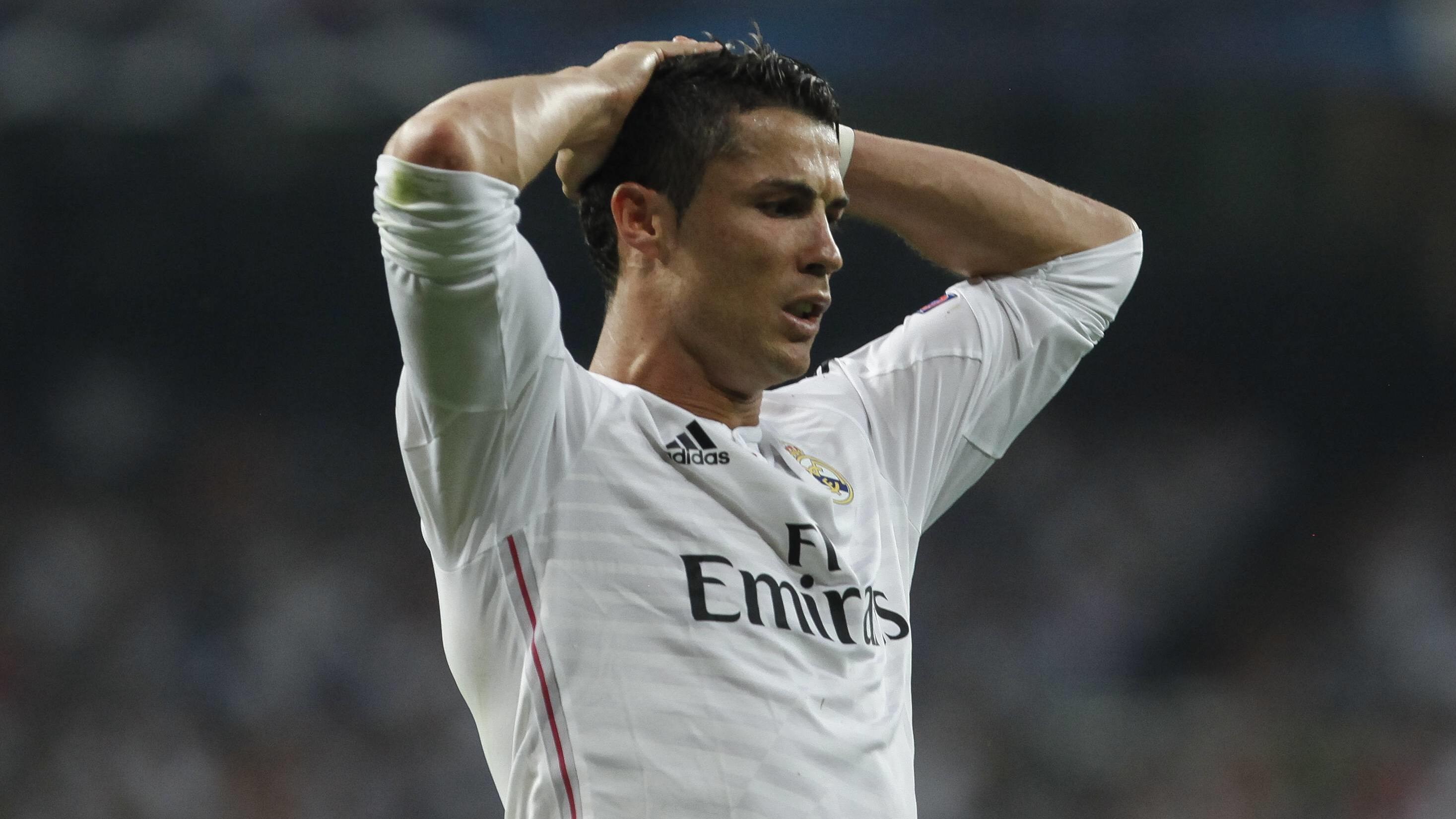 Ronaldo-Transfer: Fiat-Mitarbeiter rufen zum Streik auf Real Madrid s Cristiano Ronaldo reacts during the Champions League semi final soccer match between Real Madrid and Juventus at Santiago Bernabeu stadium in Madrid, Spain. May 13, 2015. PUBLICATIONxINxGERxSUIxAUTxPOLxDENxNORxSWExONLY (2015051300023)
