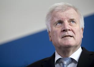 Das BAMF will einen unrechtmäßig abgeschobenen 20-Jährigen zurückholen. BAMF-Fehler: Asylbewerber soll zurück