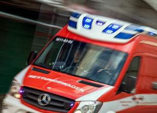 Ein Fußgänger ist in Neukölln von einem Kleintransporter angefahren und leb... weiterlesen
