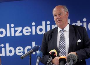 Am Tag nach der Messerattacke in einem Lübecker Linienbus ist der mutmaßlic... weiterlesen