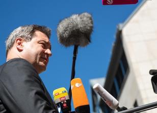 Bayerns Ministerpräsident Markus Söder und Verkehrsministerin Ilse Aigner h... weiterlesen