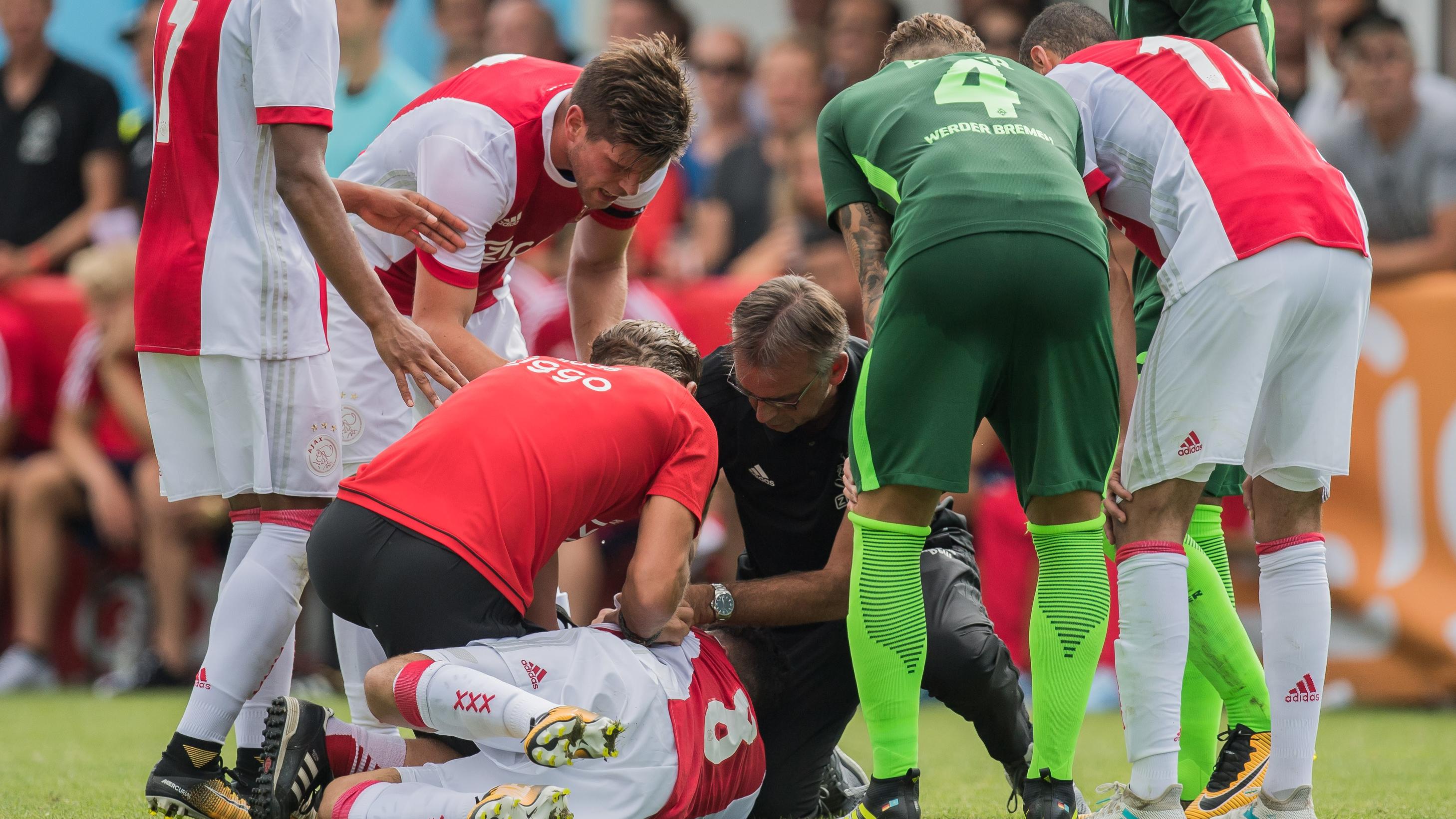 Fußball: Ajax-Profi Abdelhak Nouri nach mehr als 13 Monaten aus dem Koma erwacht Abdelhak Nouri