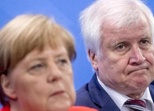 Da sitzen sie, Seit' an Seit'. Als wäre nichts gewesen. Deutschland wird re... weiterlesen