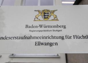 Hunderte Menschen haben am Samstag in Ellwangen für den weiteren Betrieb de... weiterlesen