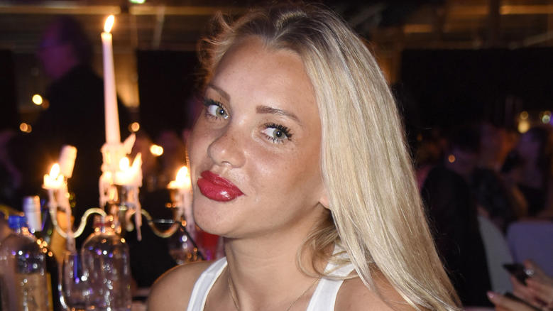 Evelyn Burdecki unter Schock: Ein Fremder wollte ihr einen Schlag ins Gesicht verpassen Evelyn Burdecki: Sie erwartet harte Konkurrenz
