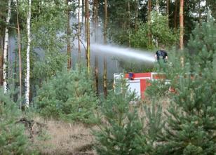 Das Feuer in der Lieberoser Heide hat sich über Nacht ausgeweitet. Am Monta... weiterlesen