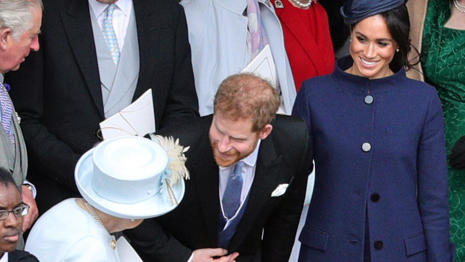 Schwangere Herzogin Meghan: So erfuhr die Queen vom Royal Baby Prinz Harry und Queen Elizabeth bei der Hochzeitsfeier von Prinzessin Eugenie am 12. Oktober 2018 auf Schloss Windsor.