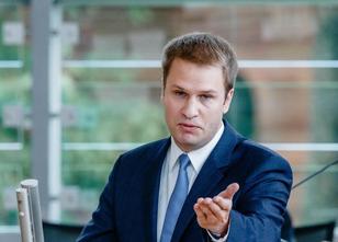 Die CSU-Spitzenpolitiker Horst Seehofer und Markus Söder haben nach Ansicht... weiterlesen