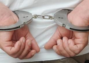 Geringe Beute trotz martialischen Auftritts: Sechs Personen haben mit Hilfe... weiterlesen