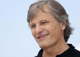 Viggo Mortensen (59, weiterlesen