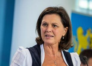 Nach dem CSU-Fiasko bei der Landtagswahl fordert der größte CSU-Bezirksverb... weiterlesen