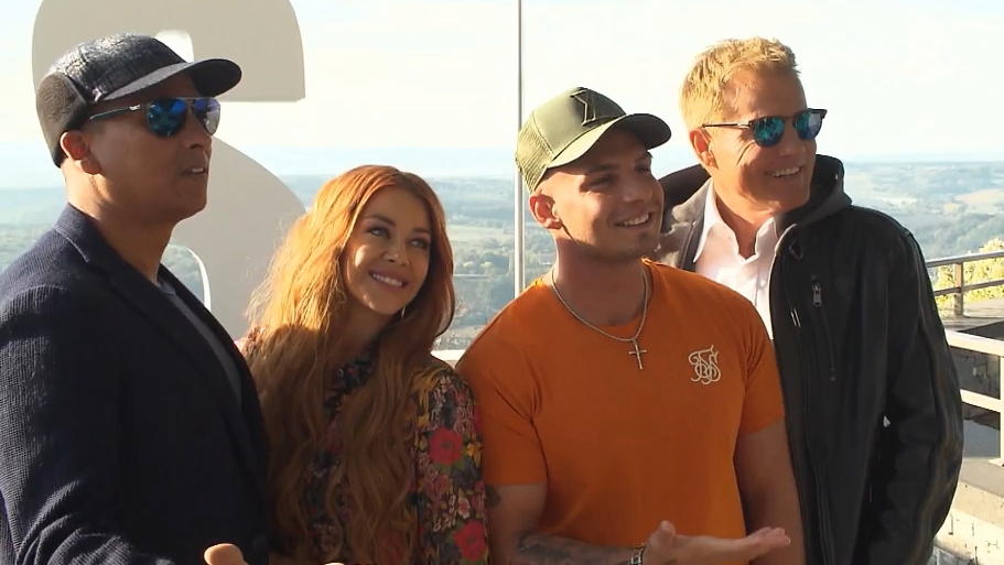 "DSDS 2019"-Jury um Dieter Bohlen, Oana Nechiti & Co. harmoniert super am ersten Arbeitstag Xavier Naidoo, Oana Nechiti, Pietro Lombardi und Dieter Bohlen an ihrem ersten gemeinsamen Arbeitstag.