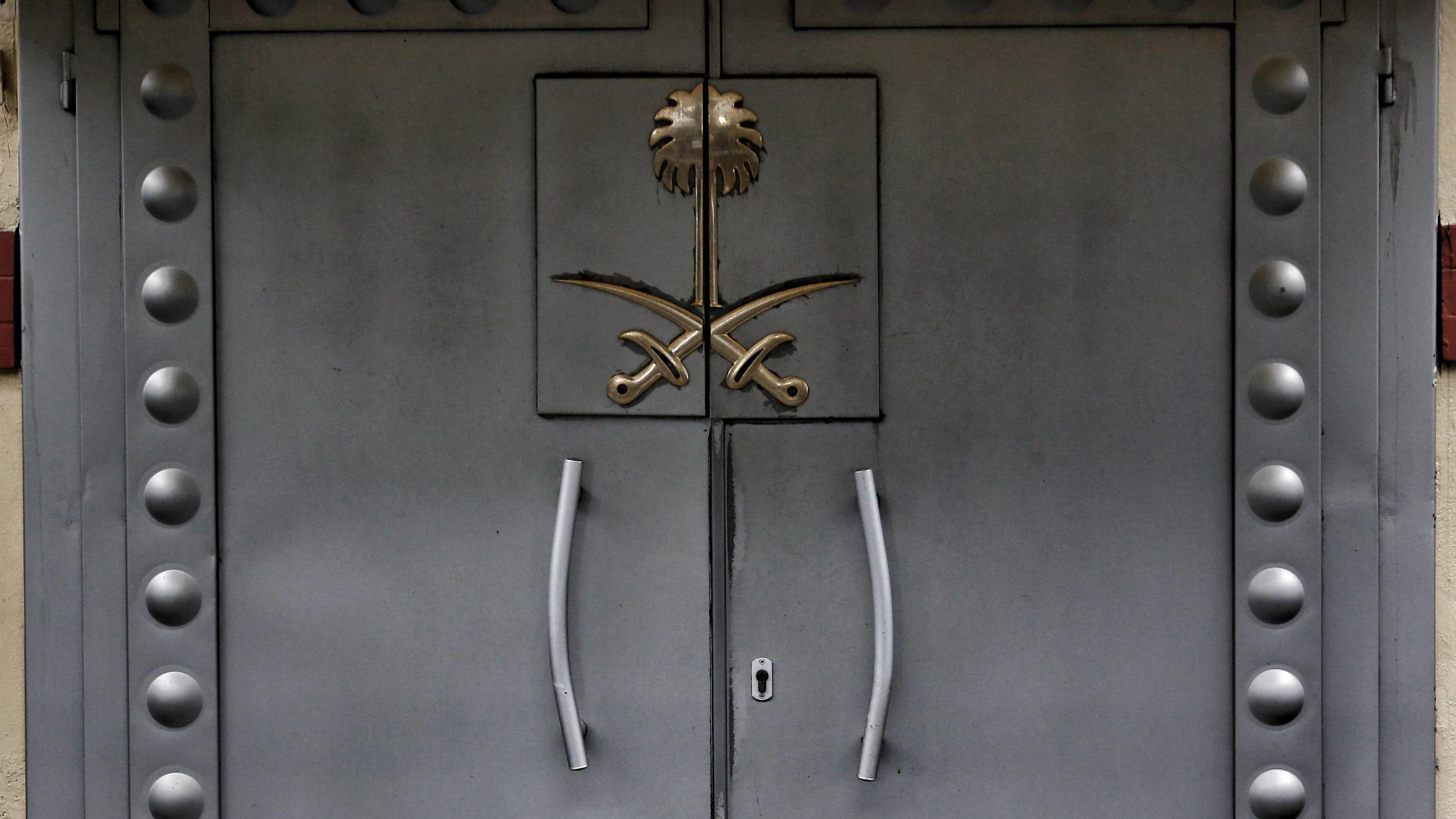 Rätselhafter Fall Jamal Khashoggi: Zerstückelte ein Spezialteam den Journalisten bei lebendigem Leibe? Eingang zur saudischen Botschaft in Istanbul