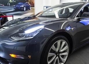 Beim Elektroauto-Hersteller Tesla nehmen die Vorbereitungen für den Europa-... weiterlesen