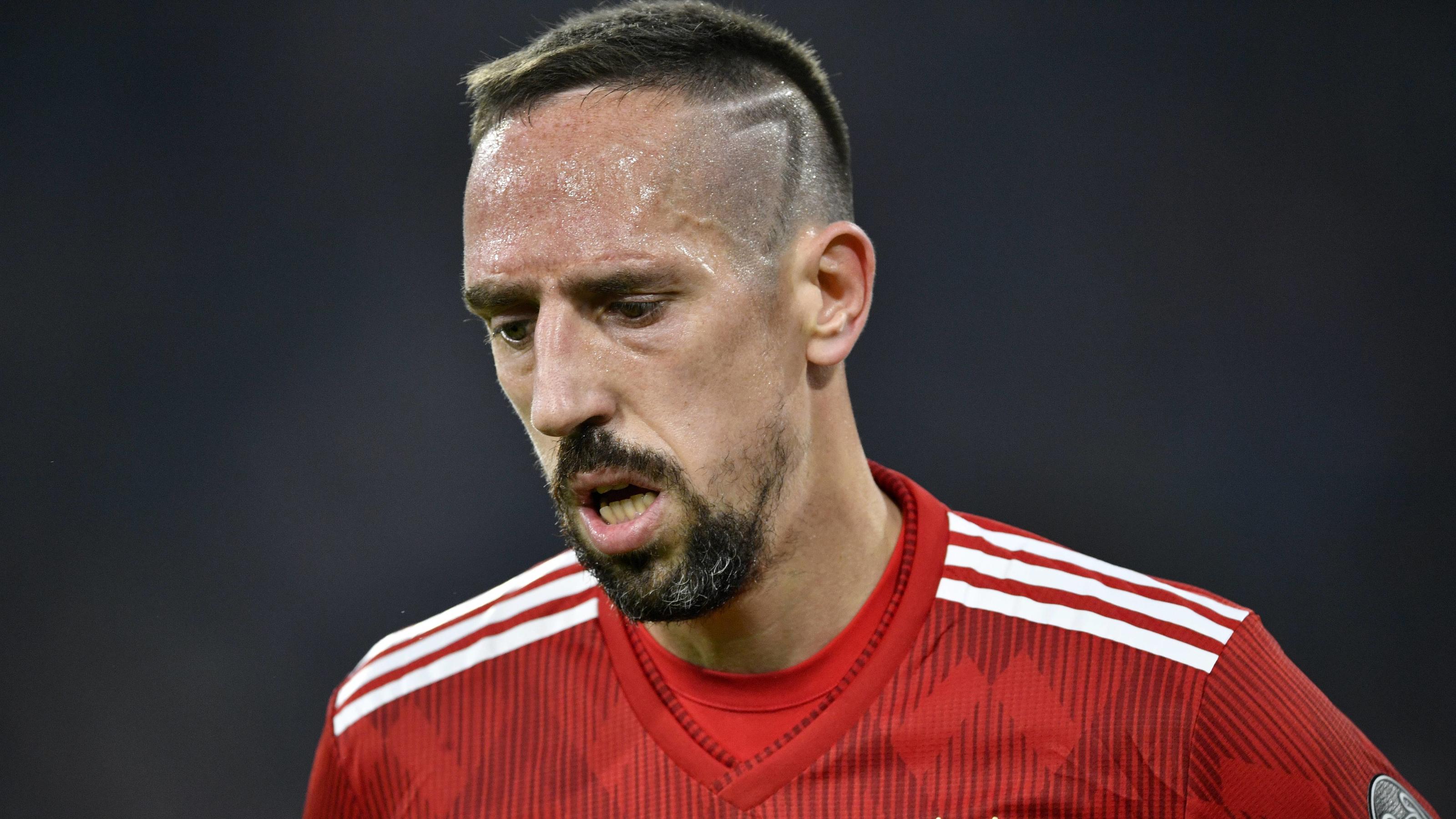 Treffen in München: Franck Ribéry entschuldigt sich nach Attacke auf Journalisten Franck Ribery FC Bayern München Champions League CL Gruppenphase FC Bayern München FCB vs AEK Athen 07.11.2018 DFL REGULATIONS PROHIBIT ANY USE OF PHOTOGRAPHS AS IMAGE SEQUENCES AND/OR QUASI-VIDEO FC Bayern München FCB vs AEK Athen *** Franck Ribery