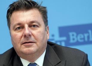 Berlins Innensenator Andreas Geisel (SPD) hat seinen Widerstand gegen eine ... weiterlesen