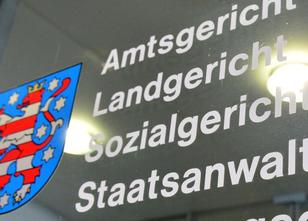 Weil er im großen Stil Kundendaten von Online-Händlern abgegriffen und teil... weiterlesen