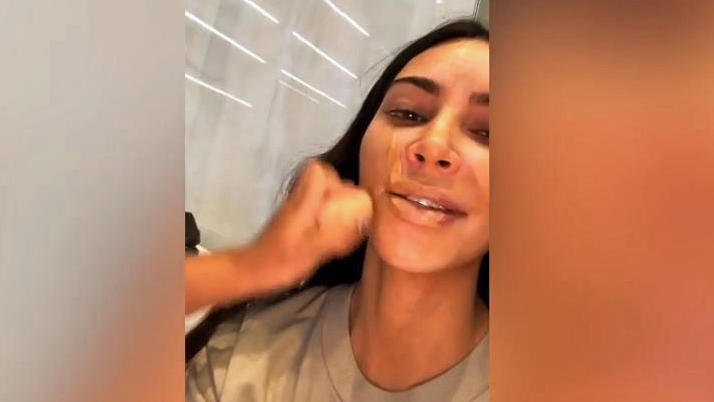 Beauty Mal Anders Kim Kardashian Lasst Sich Von Tochter North West Schminken