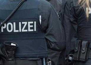 Die Ermittlungen gegen ein mutmaßlich rechtsextremes Netzwerk in der Frankf... weiterlesen