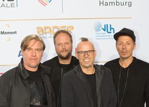 Sie stehen seit fast 30 Jahren als die Fantastischen Vier auf der Bühne und... weiterlesen