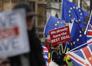 Die EU-Kommission will ihre Notmaßnahmen für den Fall eines Brexits ohne Ve... weiterlesen