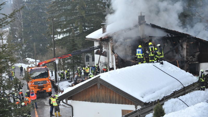 35-jährige Mutter stirbt bei Hausexplosion Familiendrama in Oberbayern