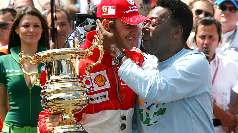 Peinliche Panne: Formel-1-Rennen in Montreal zu früh abgewunken 22.10.2006 Sao Paulo, Brazil, Michael Schumacher (GER), Scuderia Ferrari and PELE during the GRID - Formula 1 World Championship, Rd 18, Brazilian Grand Prix, Sunday Pre-Race Grid - www.xpb.cc, EMail: info@xpb.cc - copy of publication required for pr