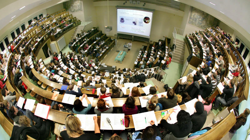 "Guten Tag, Herr Professorin!": Gender-Wahn an der Uni Leipzig Uni Leipzig beschließt Sprachreform