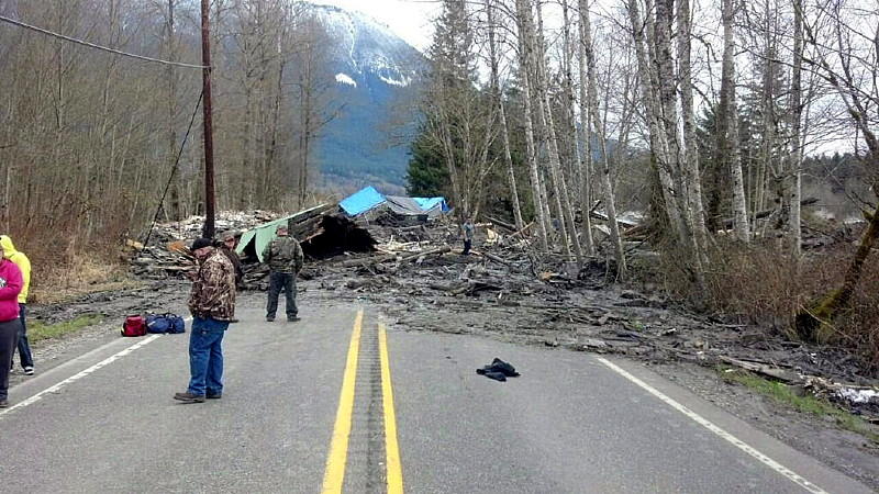 14 Tote nach Erdrutsch in USA - Verbleib Dutzender ungeklärt Schlammlawine, Erdrutsch, mudslide