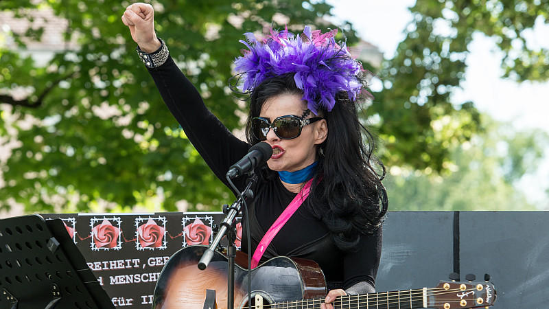 Künstler fordern: Deutschland muss sich für Palästinenser einsetzen Nina Hagen hat den Aufruf unterschrieben.