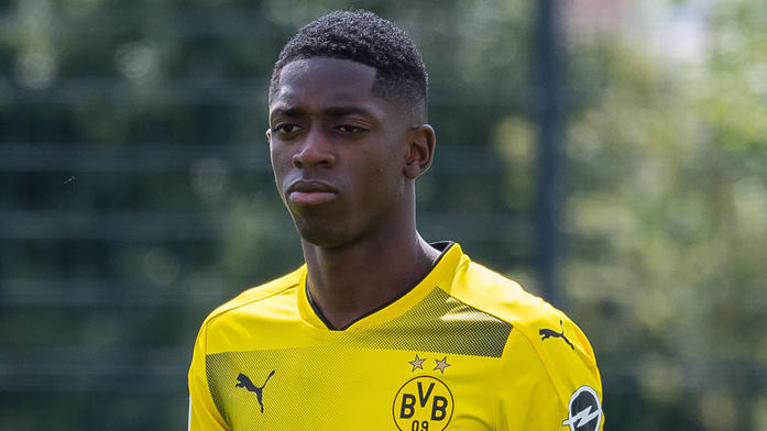 BVB fährt harte Linie: Ousmane Dembélé bleibt suspendiert ARCHIV - Fußball, 1. Bundesliga, Saison 2017/2018, Team- und Mannschaftsfoto von Borussia Dortmund am 09.08.2017 in Dortmund (Nordrhein-Westfalen). (zu dpa "BVB entscheidet: Fußball-Profi Dembele bleibt vorerst suspendiert" vom 13.08.2017) Foto: Guid