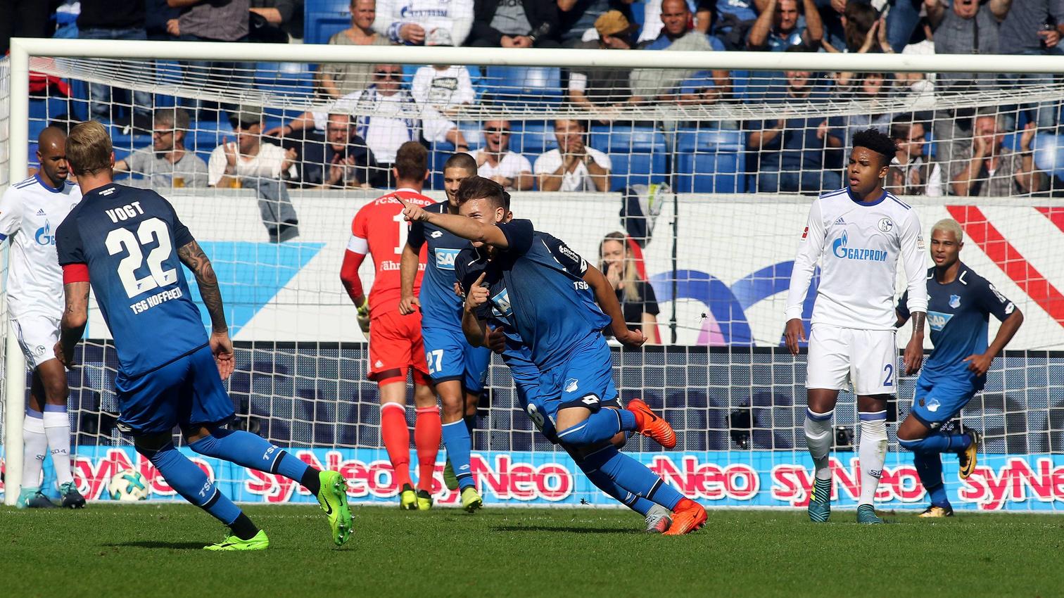 Bundesliga: Hoffenheim nun erster Dortmund-Jäger, Zittersieg für Leipzig Dennis Geiger (TSG 1899 Hoffenheim) freut sich über sein Tor zum 1:0 beim BL-Spiel (Saison 2017/18) TSG 1899 Hoffenheim - FC Schalke 04. Copyright: Thomas Pakusch