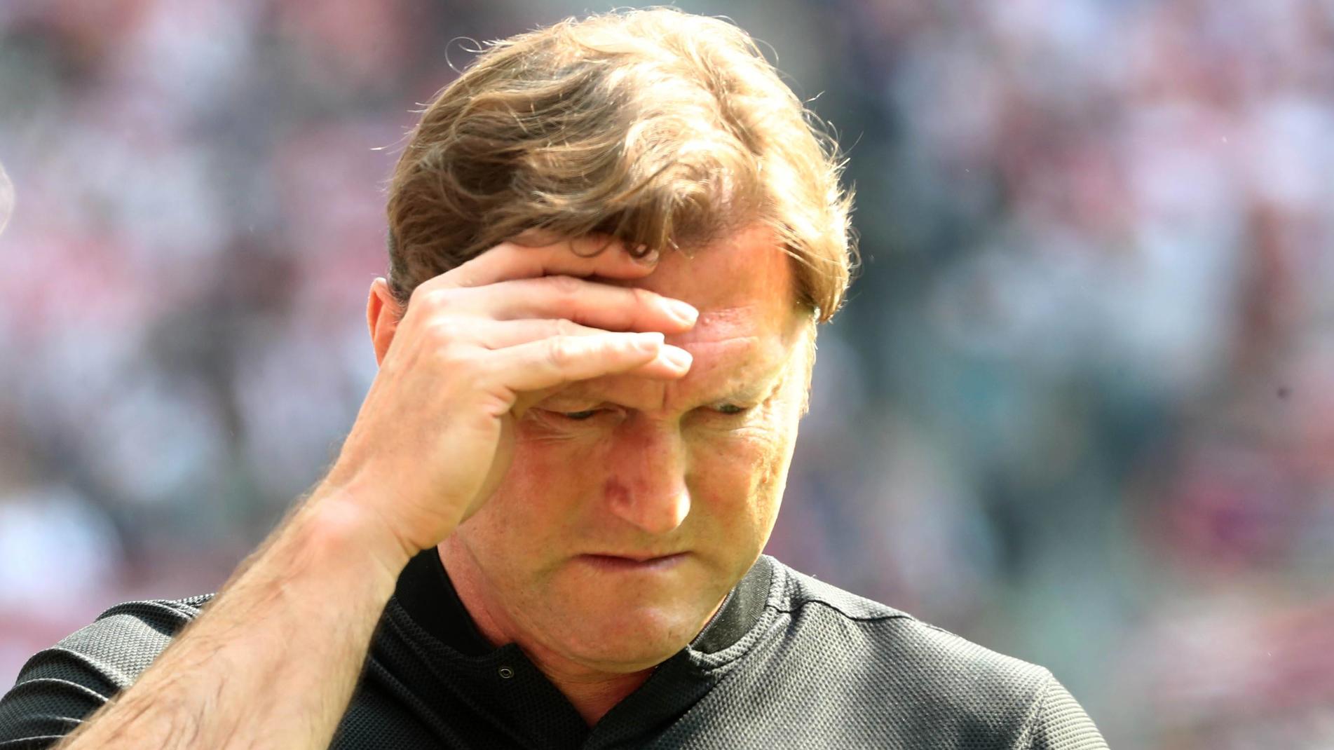 Kein neues Vertragsangebot: Ralph Hasenhüttl und Leipzig trennen sich RB Leipzig - Hoffenheim / Fussball 1.Bundesliga Leipzig, 21.04.2018, Red Bull Arena, Fussball, 1.Bundesliga, 31.Spieltag , RB Leipzig vs. TSG Hoffenheim , Im Bild: Trainer Ralph Hasenhüttl / Hasenhuettl, RB Leipzig. , *** RB Leipzig Hoffenheim Soccer