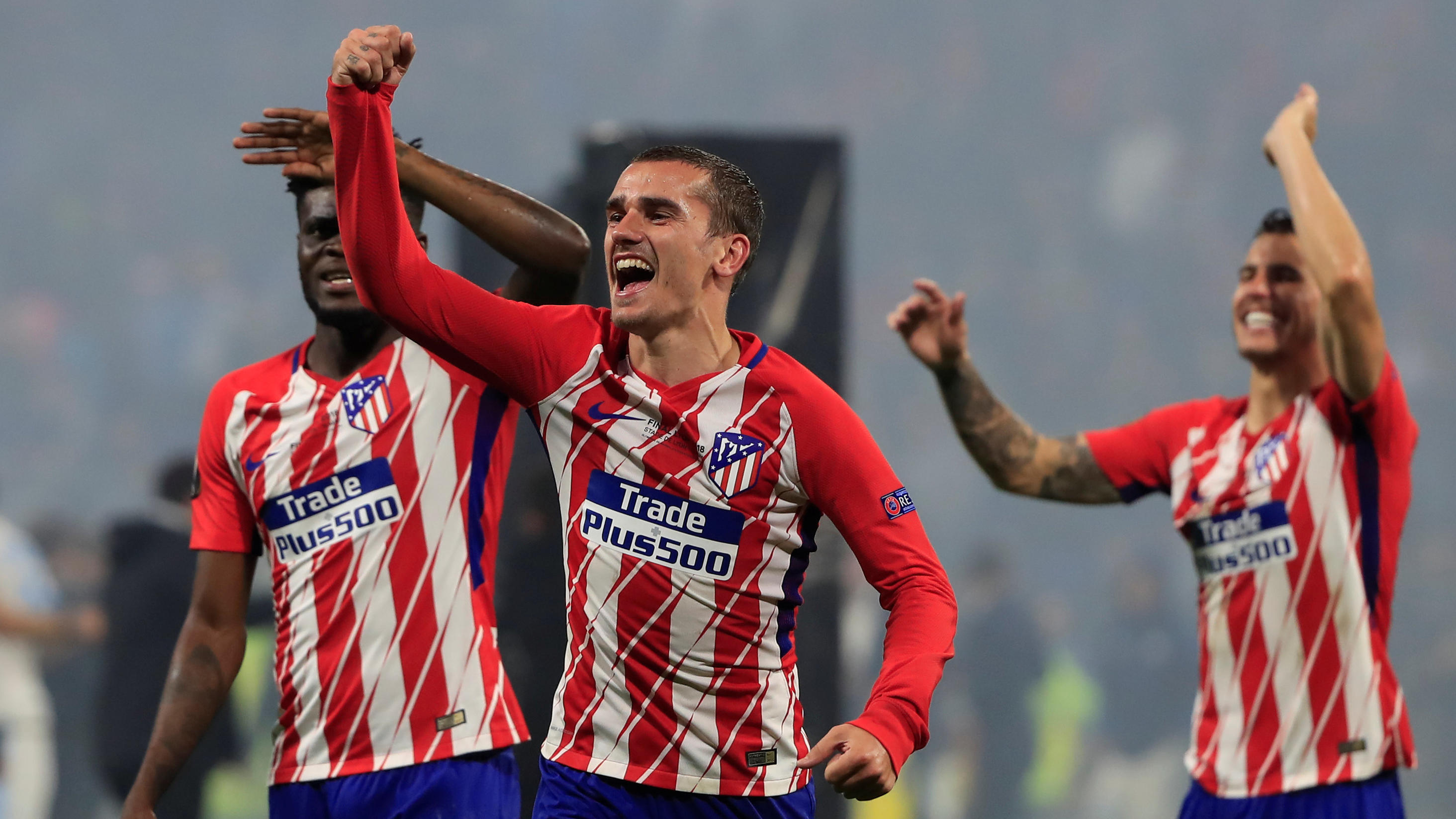 Antoine Griezmann schießt Atletico Madrid zum EL-Sieg Soccer Football - Europa League Final - Olympique de Marseille vs Atletico Madrid - Groupama Stadium, Lyon, France - May 16, 2018 Atletico Madrid's Antoine Griezmann celebrates winning the Europa League REUTERS/Gonzalo Fuentes