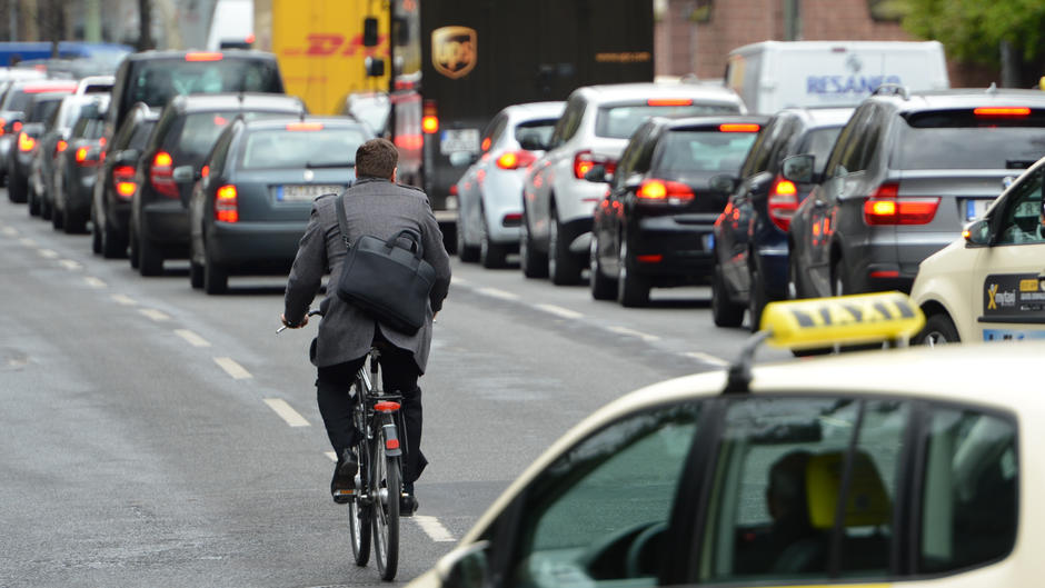 Das ändert sich 2017 im Straßenverkehr Das ändert sich 2017 im Straßenverkehr