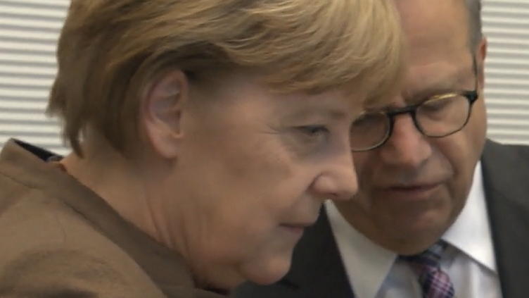 Bamf-Skandal: Wusste Bundesregierung Bescheid? Bamf-Skandal: Wusste Bundesregierung Bescheid?