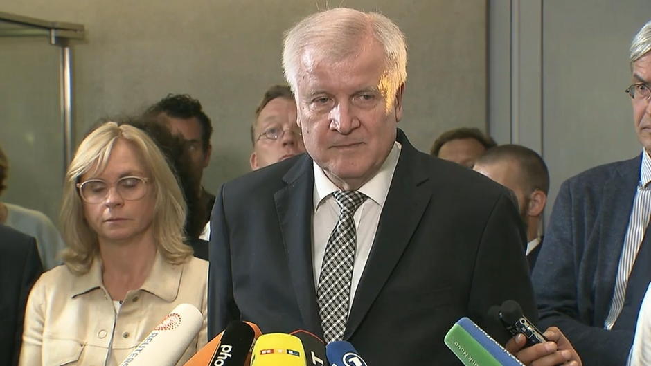Bamf-Skandal: Bremer Ex-Chefin weist Vorwürfe zurück Bamf-Skandal: Bremer Ex-Chefin weist Vorwürfe zurück