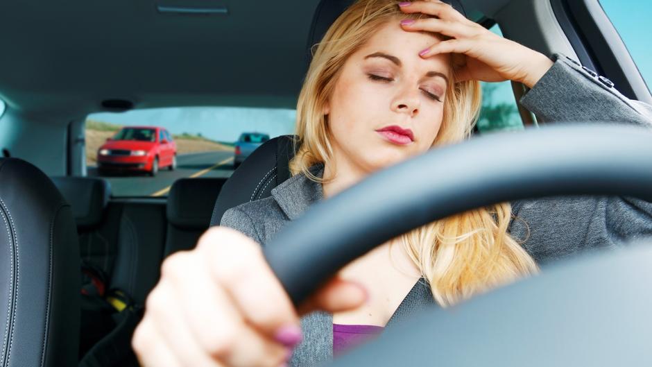 Kopfschmerzen im Auto? Daran kann es liegen! Kopfschmerzen im Auto? Daran kann es liegen!