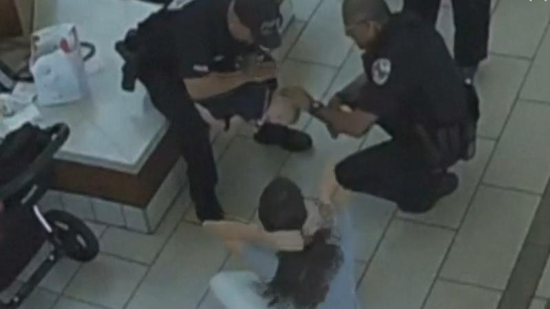 Florida: Polizist rettet Baby vor dem Ersticken Florida: Polizist rettet Baby vor dem Ersticken