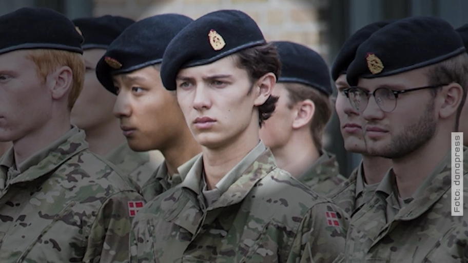 Prinz Nikolai bricht Militärausbildung ab Prinz Nikolai bricht Militärausbildung ab