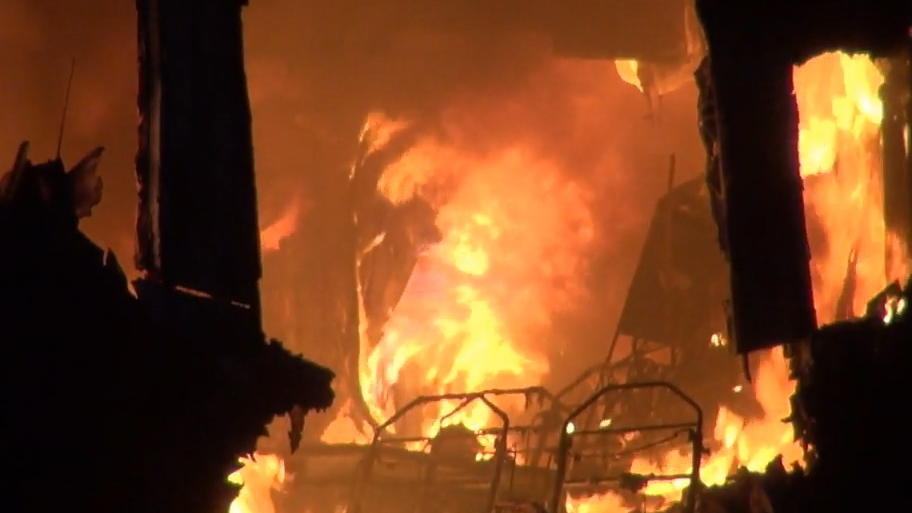 Feuer im ICE: So spektakulär war der Brand! Feuer im ICE: So spektakulär war der Brand!